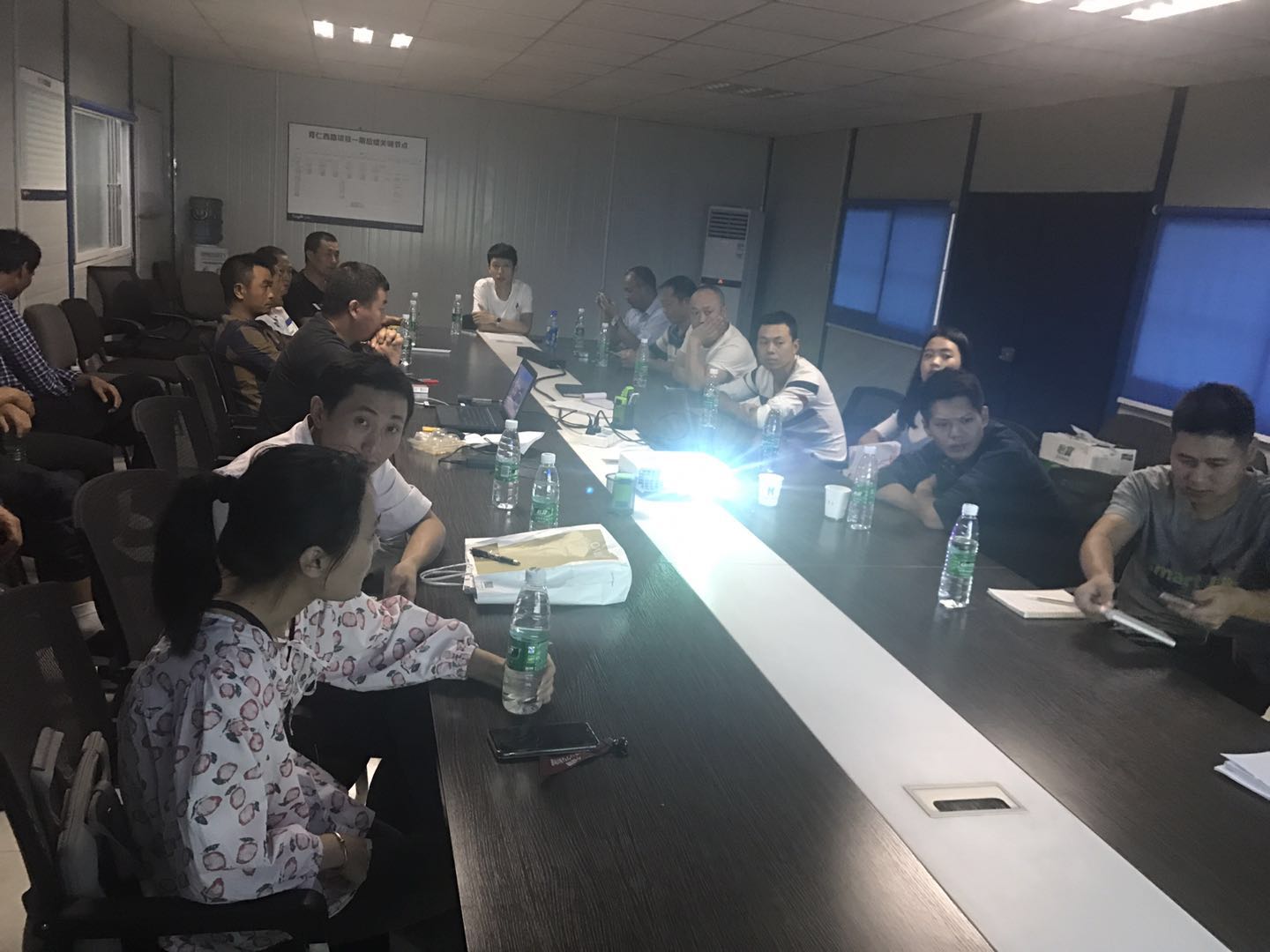 “黑豹”公司第二季度飞检总结表彰会